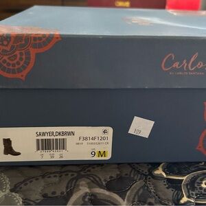 Gorgeous brown boots!! Only wore twice!! Very hard to let go of.